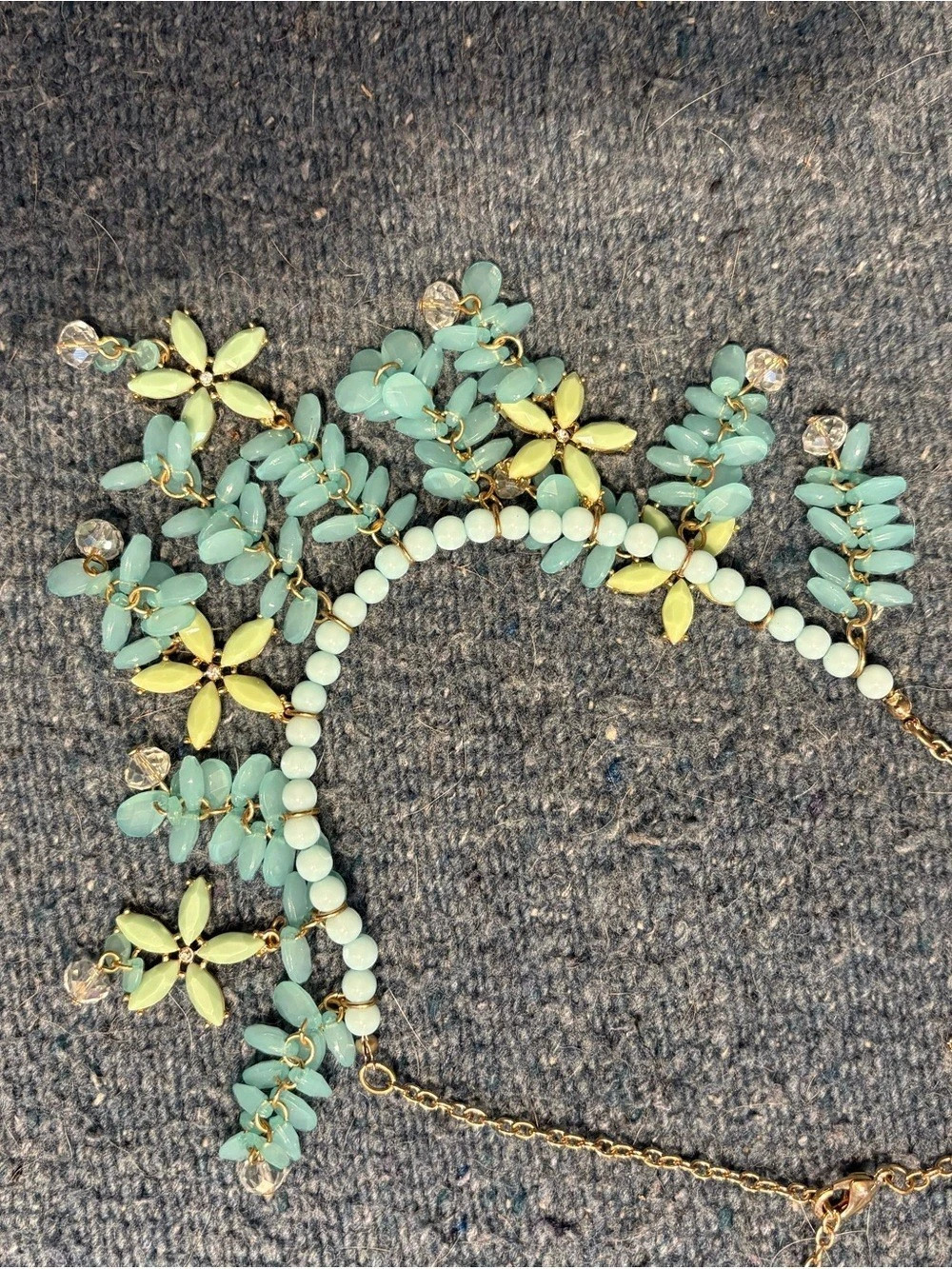 Premier Designs Rain Floral Beaded Necklace Green & Gold NWT